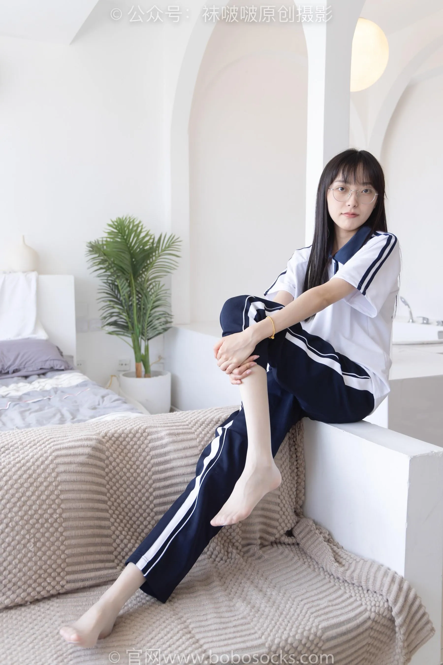 [BoBoSocks袜啵啵]NO.207 稚予-aj板鞋、白棉袜、油亮白丝、校服裤里丝[23] [53P]插图8